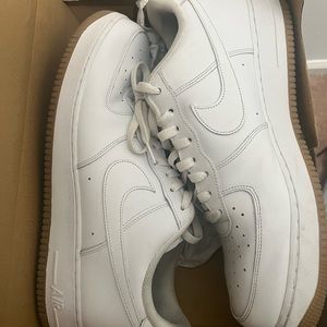 Used Men Nike AF1 White/Gum bottom